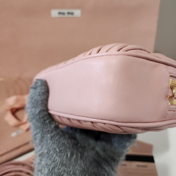 ❌️SOLD❌️Miu Miu CAMEO MATELASSÉ CROSSBODY - Picture 5 of 16